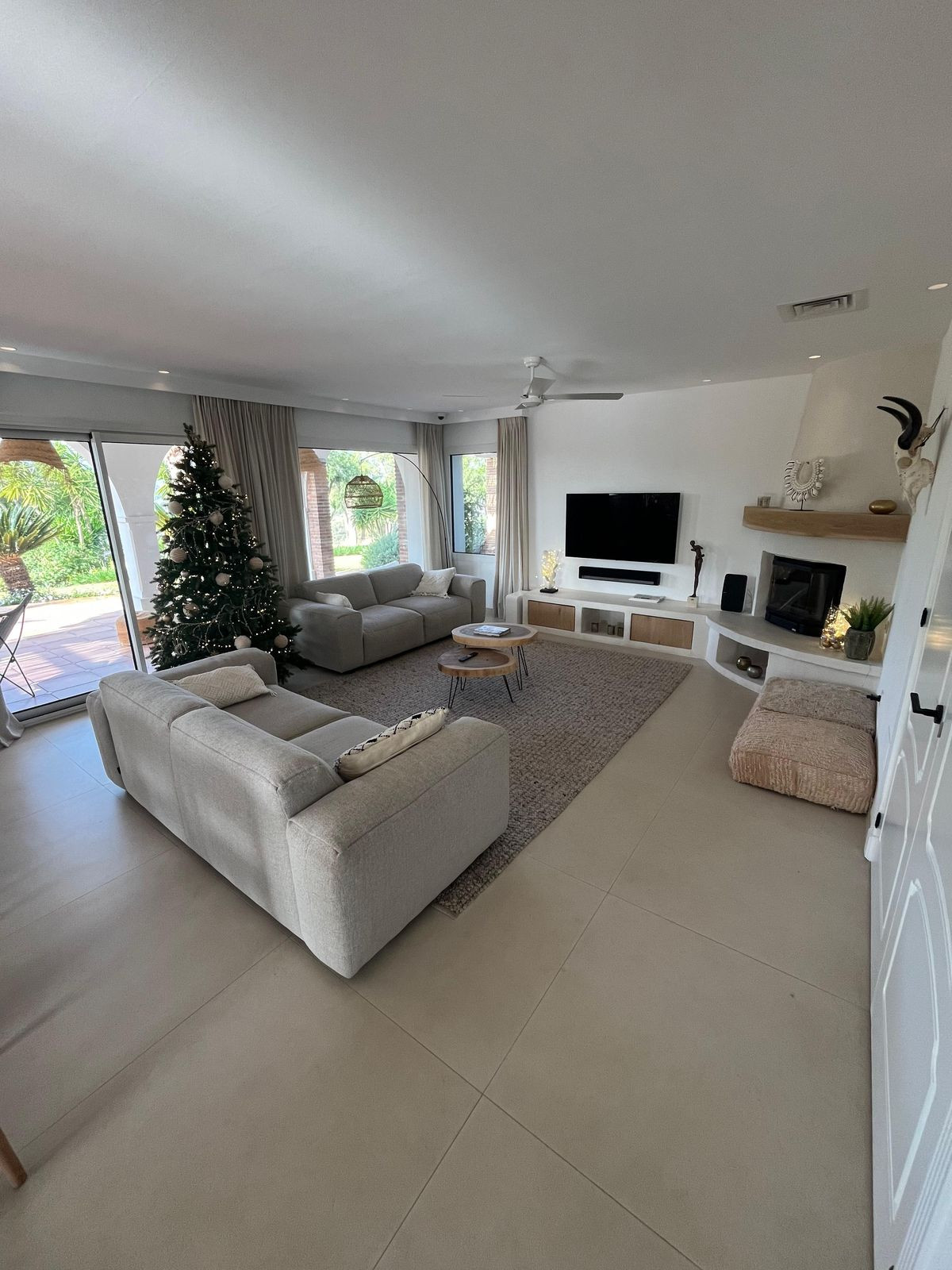 Se vende Villa - Chalet de 4 dormitorios en Costa Del Sol, Málaga, España