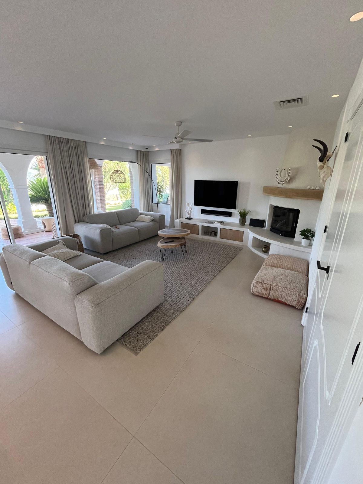 Se vende Villa - Chalet de 4 dormitorios en Costa Del Sol, Málaga, España