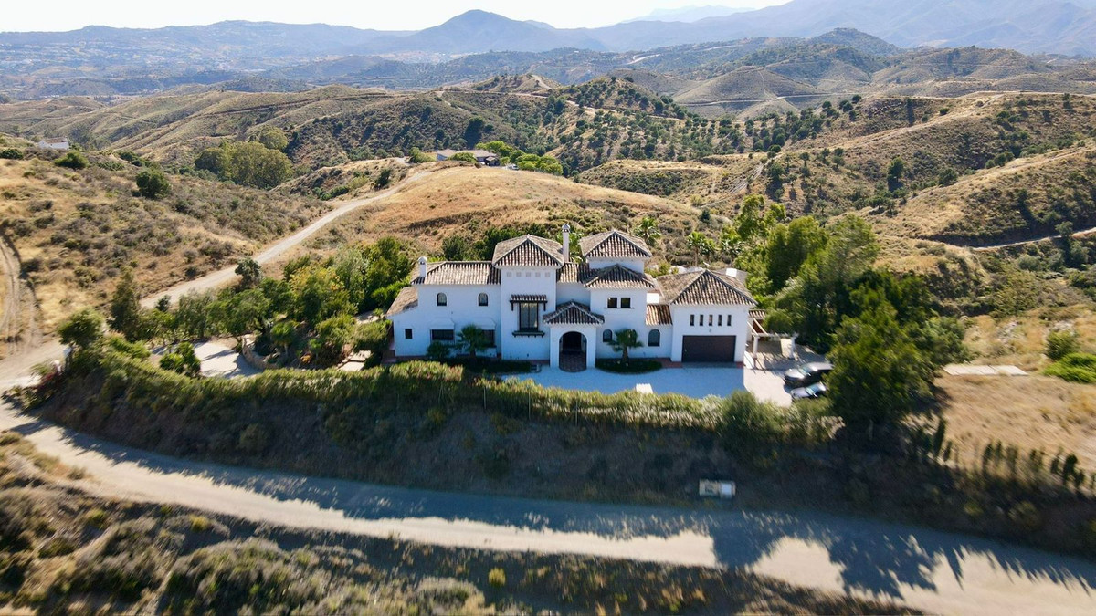 Se vende Villa - Chalet de 4 dormitorios en Costa Del Sol, Málaga, España