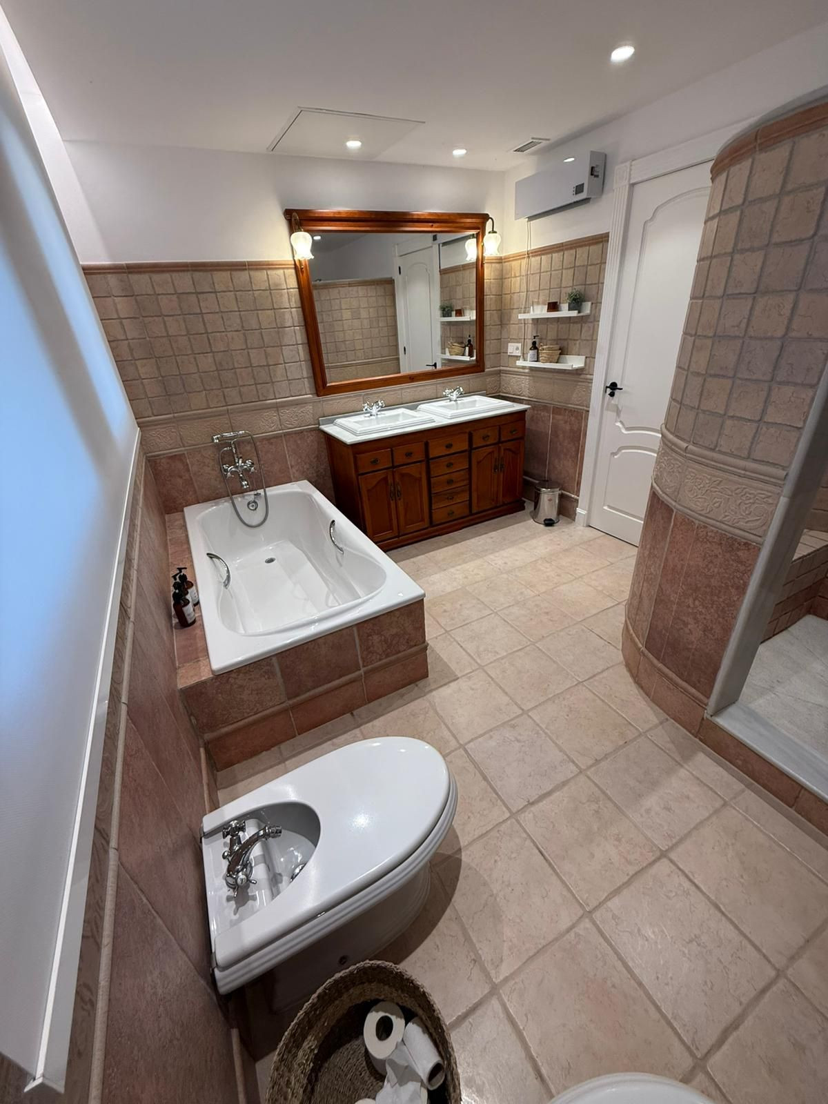 Se vende Villa - Chalet de 4 dormitorios en Costa Del Sol, Málaga, España