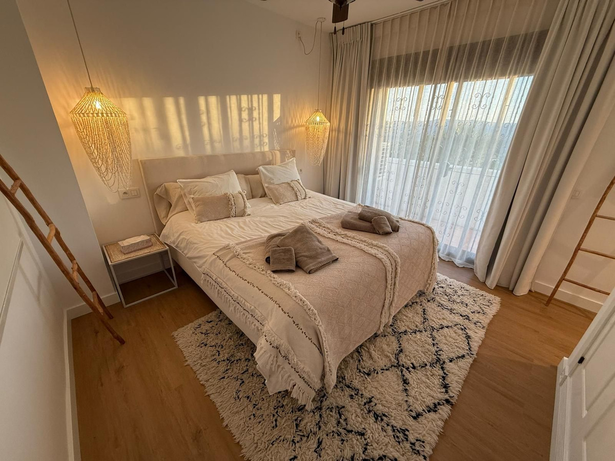 Se vende Villa - Chalet de 4 dormitorios en Costa Del Sol, Málaga, España