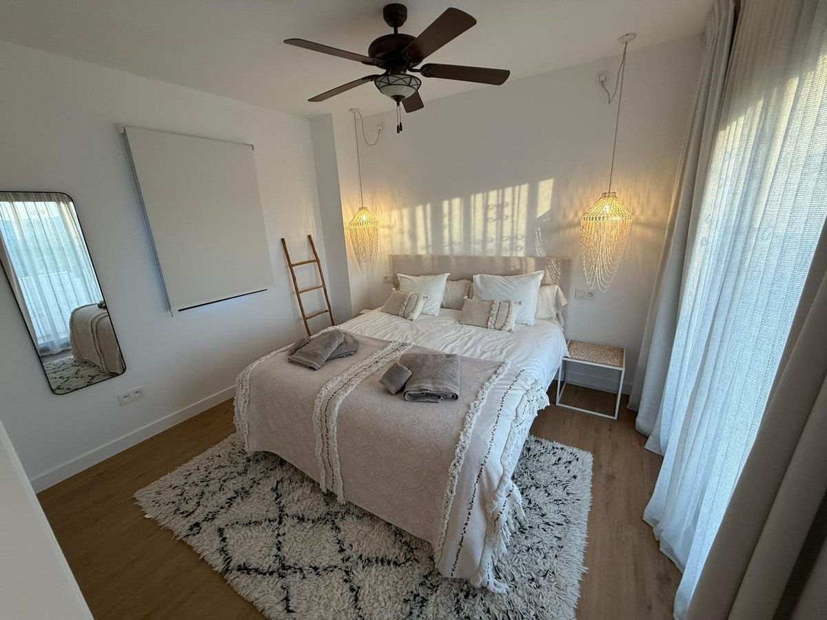 Se vende Villa - Chalet de 4 dormitorios en Costa Del Sol, Málaga, España
