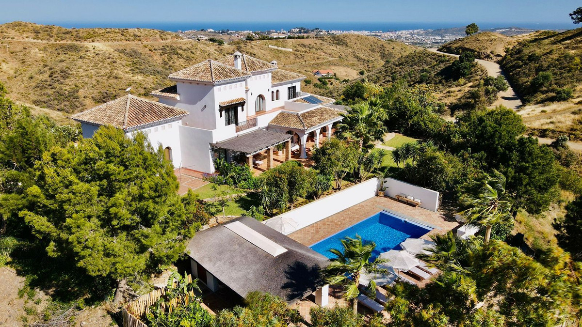 Se vende Villa - Chalet de 4 dormitorios en Costa Del Sol, Málaga, España