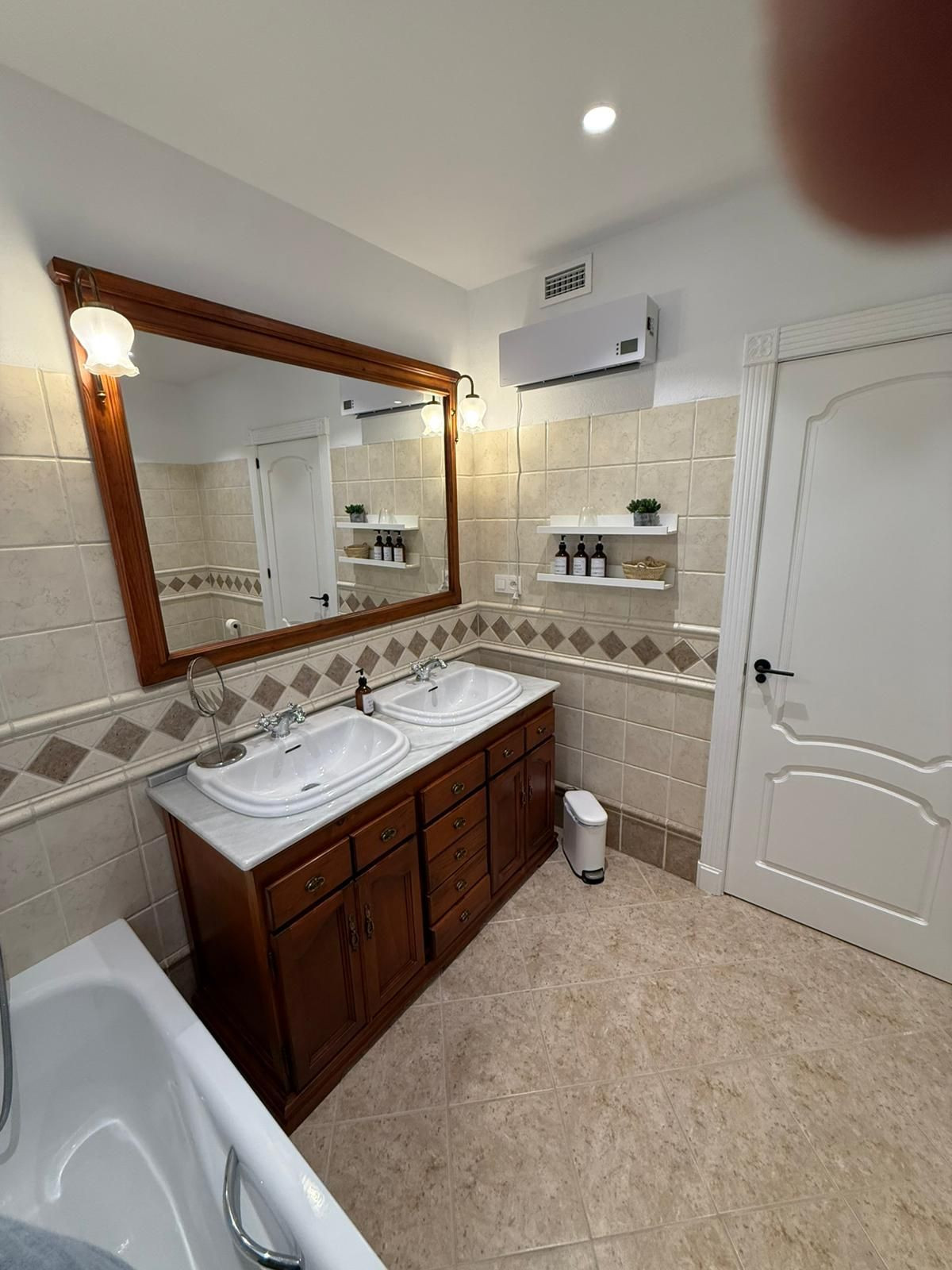 Se vende Villa - Chalet de 4 dormitorios en Costa Del Sol, Málaga, España