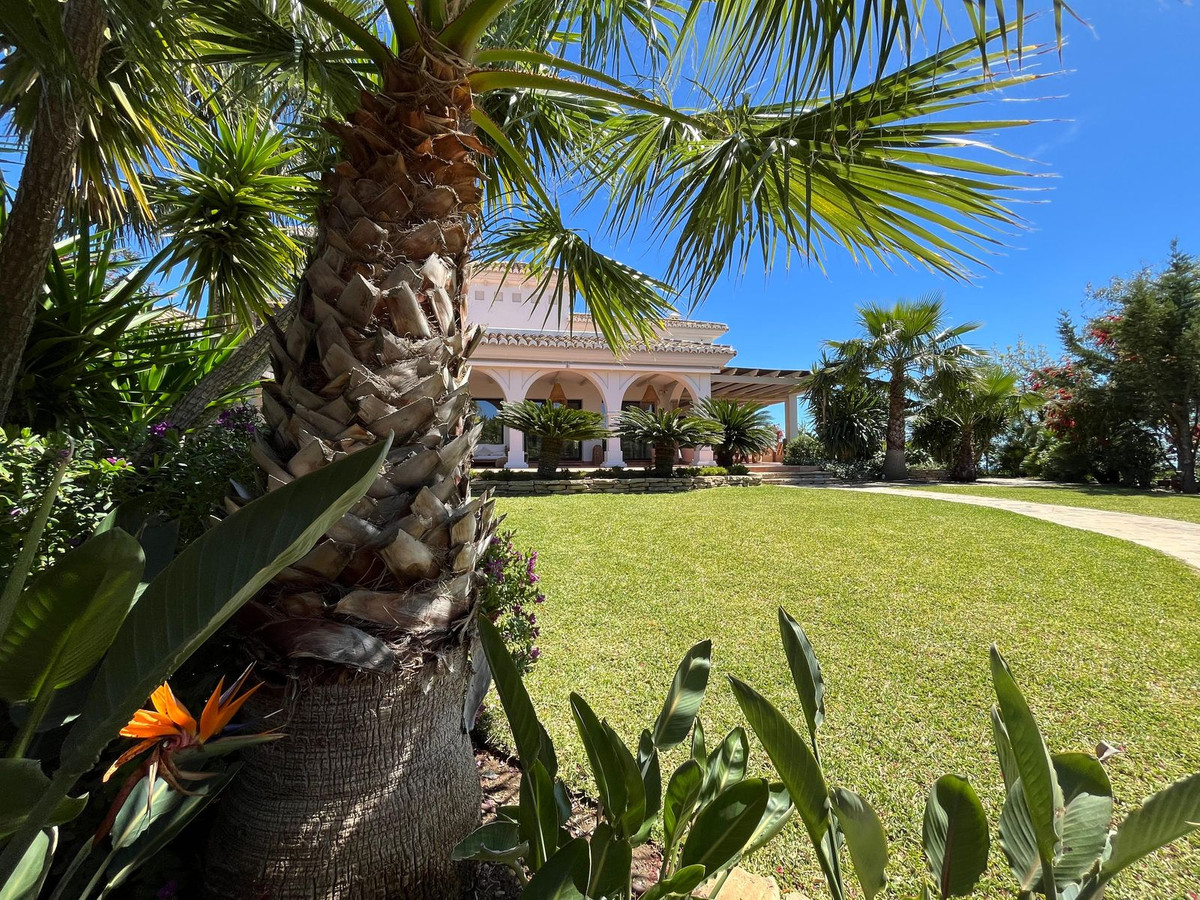 Se vende Villa - Chalet de 4 dormitorios en Costa Del Sol, Málaga, España