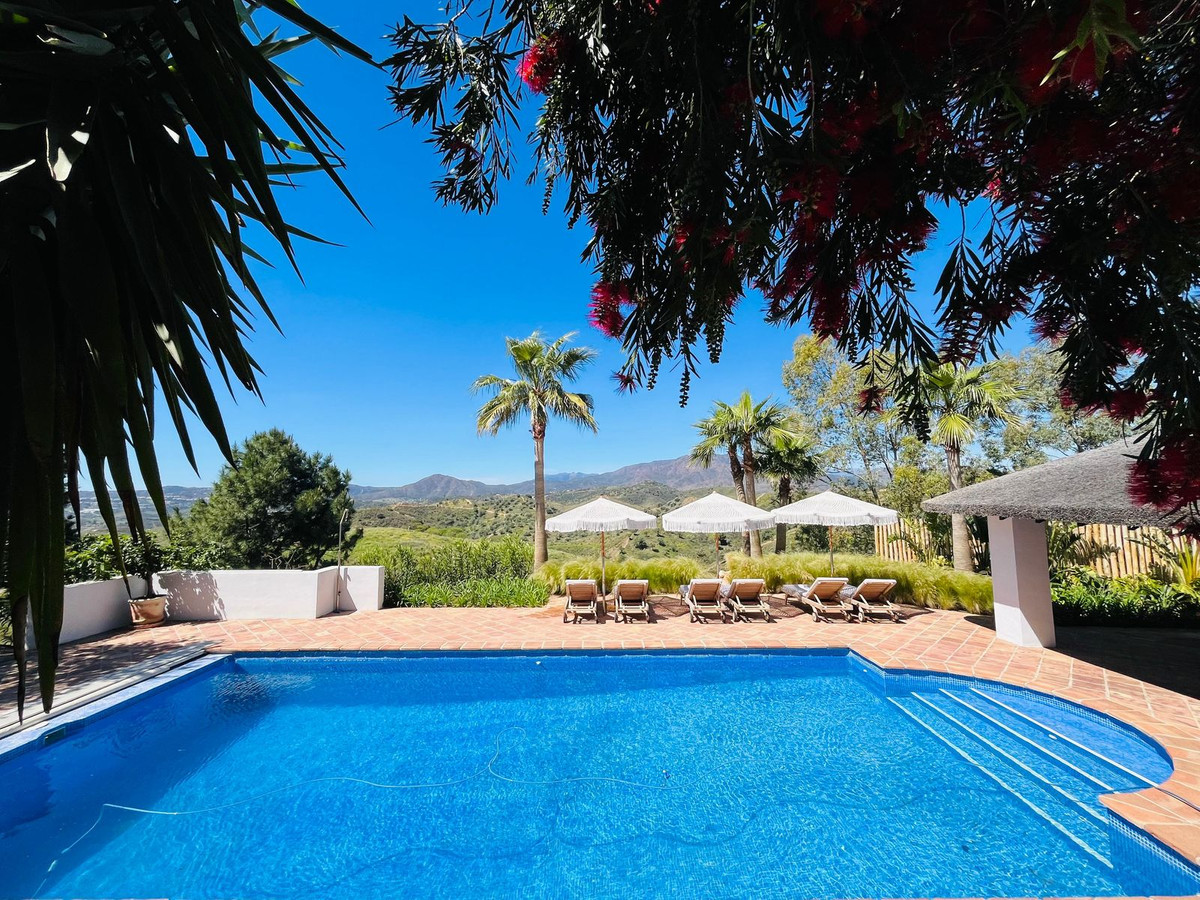 Se vende Villa - Chalet de 4 dormitorios en Costa Del Sol, Málaga, España
