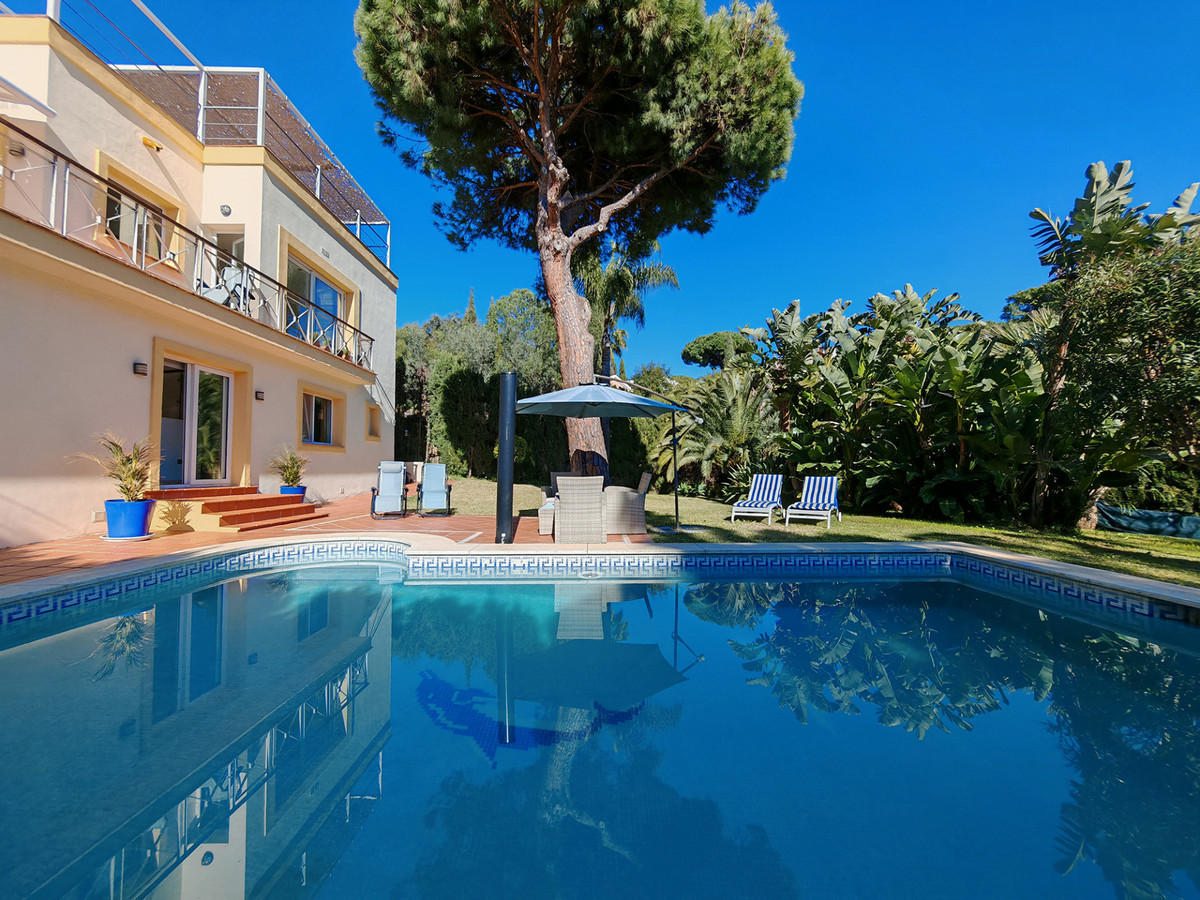 3 Bed Townhouse for sale in Elviria Costa Del Sol, Málaga, Spain