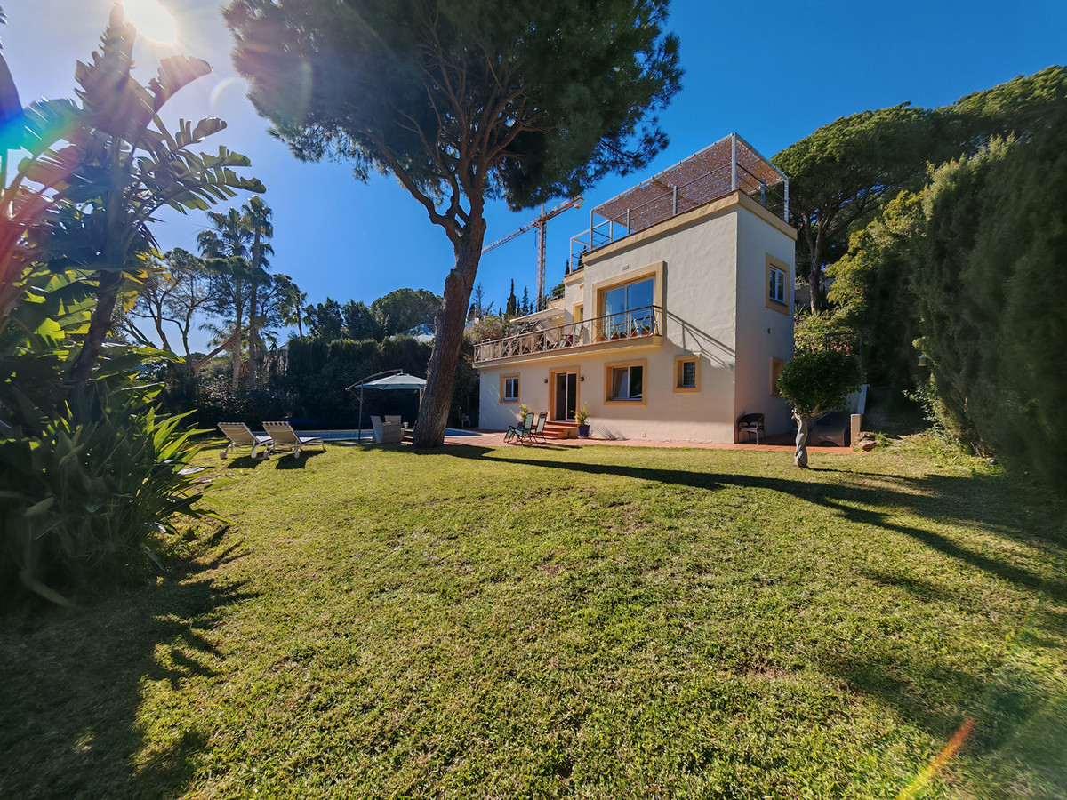 3 Bed Townhouse for sale in Elviria Costa Del Sol, Málaga, Spain