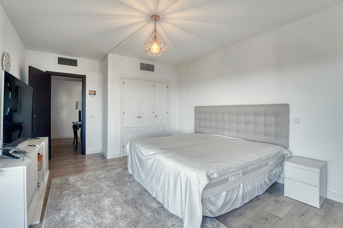 2 Bed Apartment for sale in Estepona Costa Del Sol, Málaga, Spain