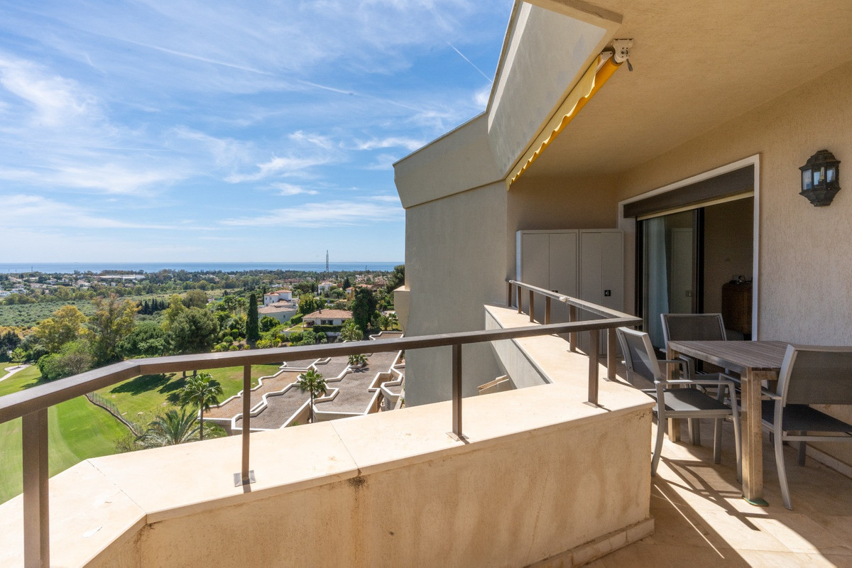 2 Bed Apartment for sale in Estepona Costa Del Sol, Málaga, Spain
