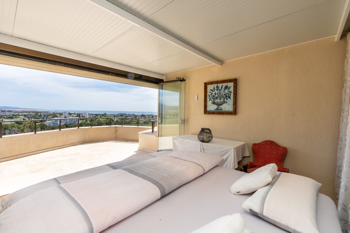 2 Bed Apartment for sale in Estepona Costa Del Sol, Málaga, Spain
