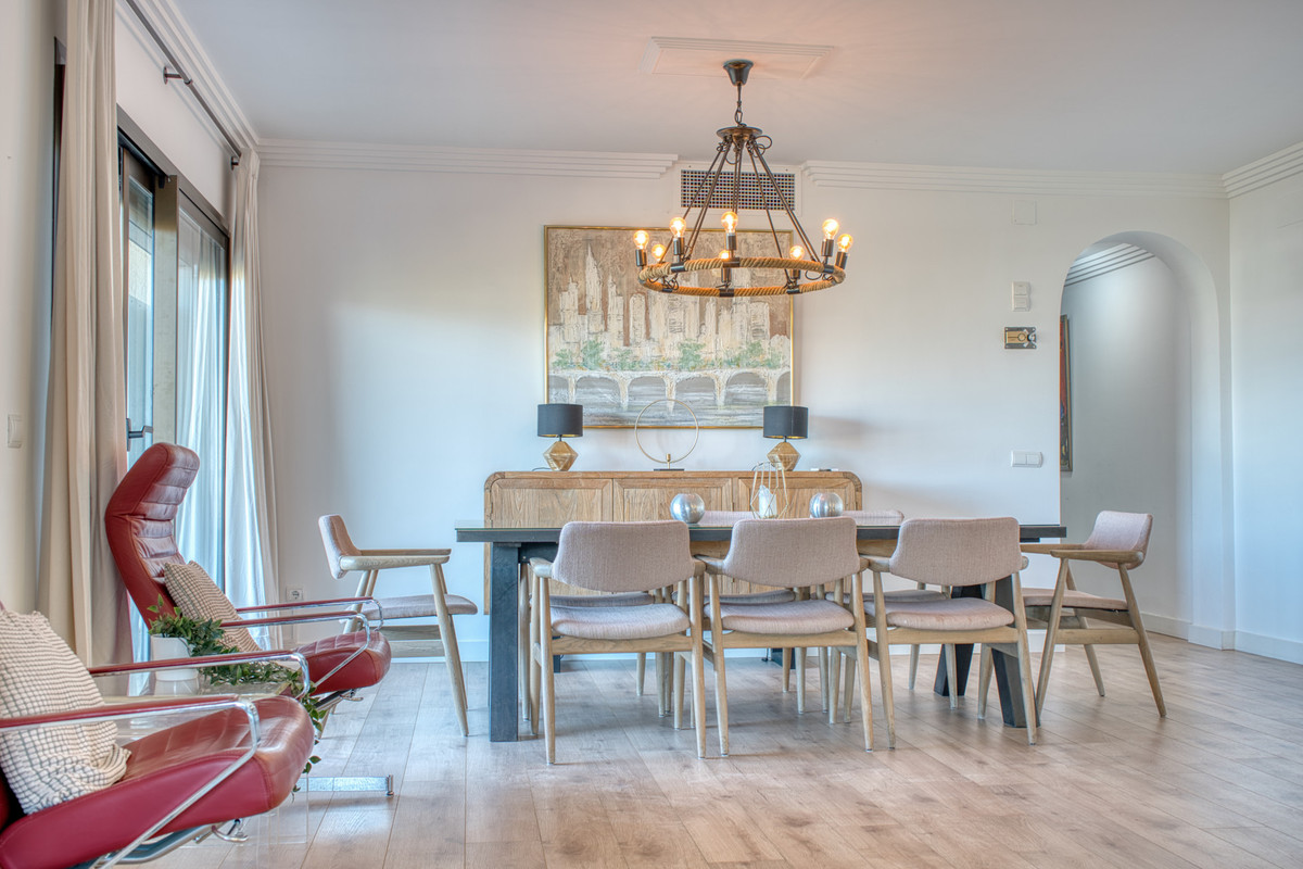 2 Bed Apartment for sale in Estepona Costa Del Sol, Málaga, Spain