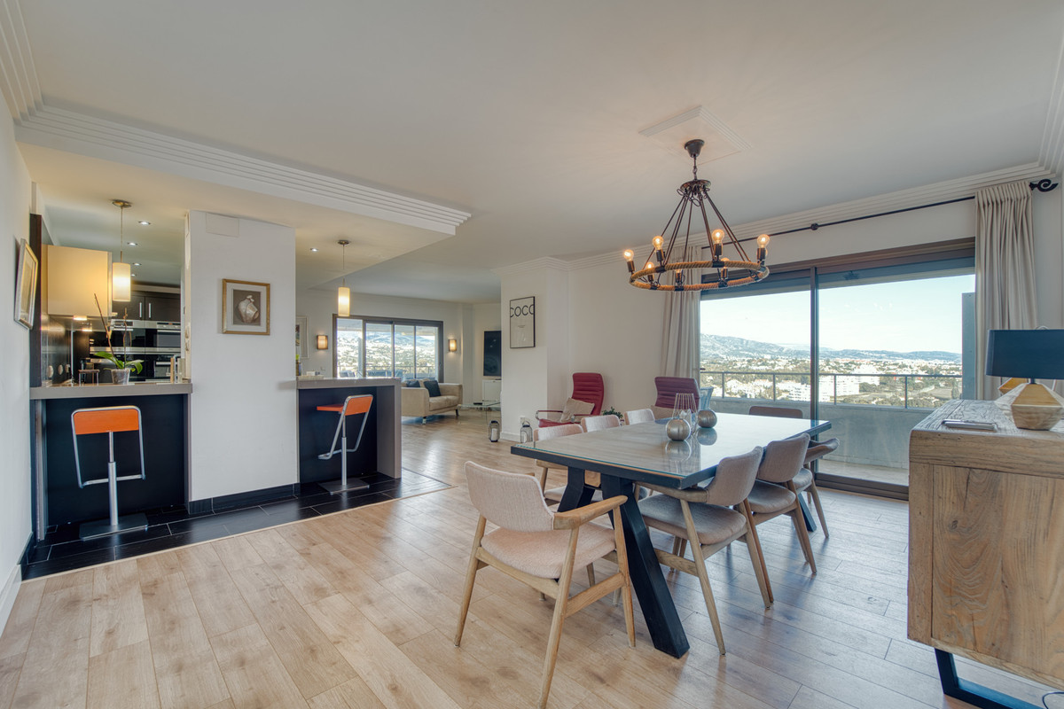2 Bed Apartment for sale in Estepona Costa Del Sol, Málaga, Spain