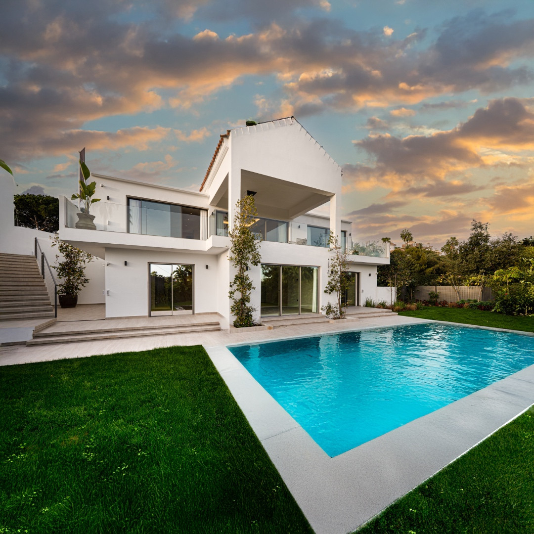 Se vende Villa - Chalet de 4 dormitorios en Costa Del Sol, Málaga, España