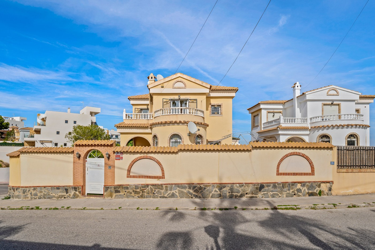 3 Bed Townhouse for sale in Orihuela Costa Costa Blanca, Alicante, Spain