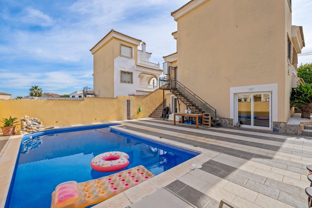3 Bed Townhouse for sale in Orihuela Costa Costa Blanca, Alicante, Spain