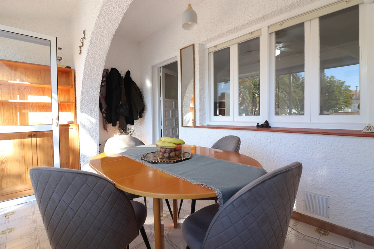 Se vende Bungalow de 1 dormitorios en Costa Blanca, Alicante, España