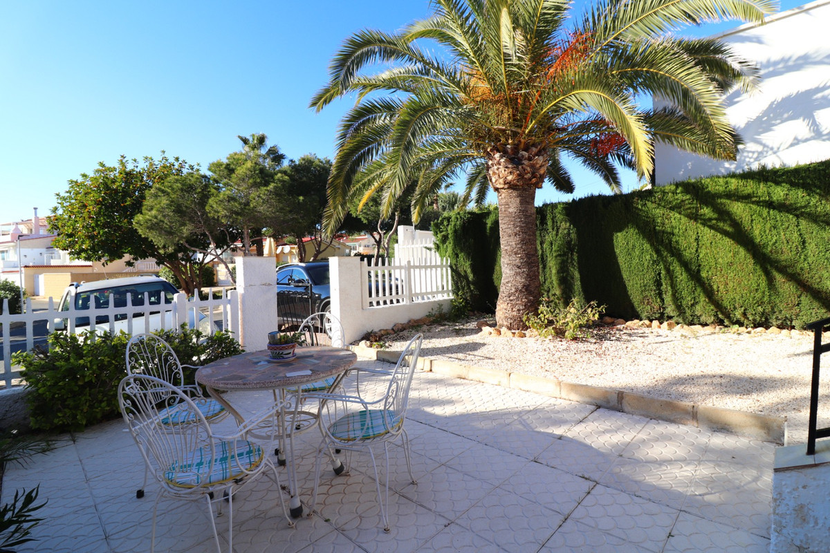 Se vende Bungalow de 1 dormitorios en Costa Blanca, Alicante, España