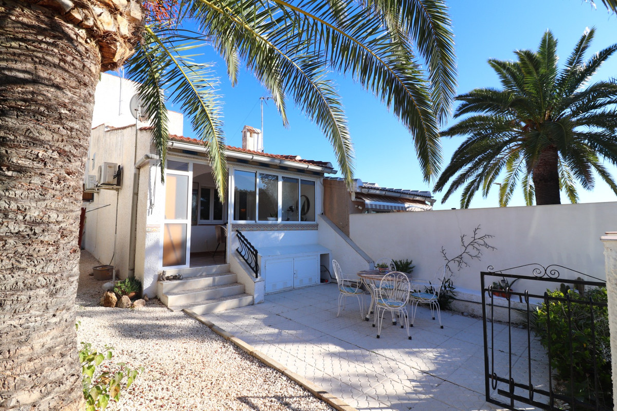 Se vende Bungalow de 1 dormitorios en Costa Blanca, Alicante, España