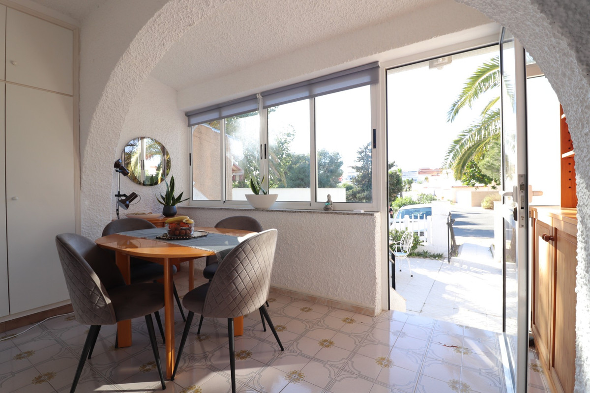 Se vende Bungalow de 1 dormitorios en Costa Blanca, Alicante, España