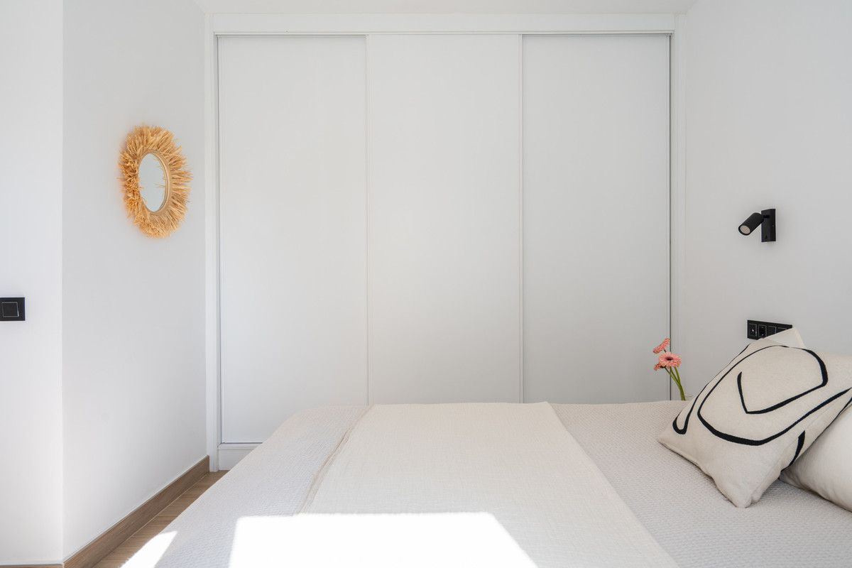 2 Bed Apartment for sale in Fuengirola Costa Del Sol, Málaga, Spain