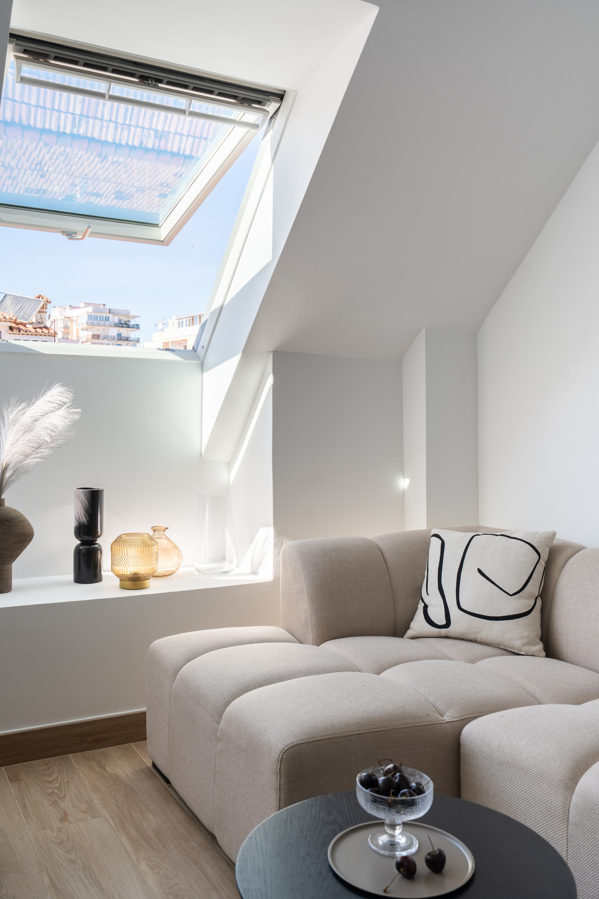 2 Bed Apartment for sale in Fuengirola Costa Del Sol, Málaga, Spain