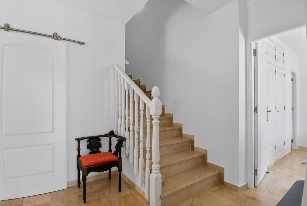 Se vende Villa - Chalet de 4 dormitorios en Costa Blanca, Alicante, España