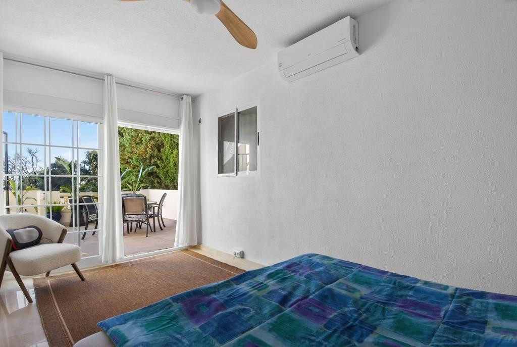 Se vende Villa - Chalet de 4 dormitorios en Costa Blanca, Alicante, España