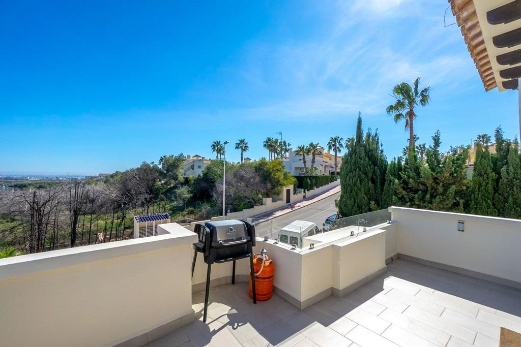 Se vende Villa - Chalet de 4 dormitorios en Costa Blanca, Alicante, España