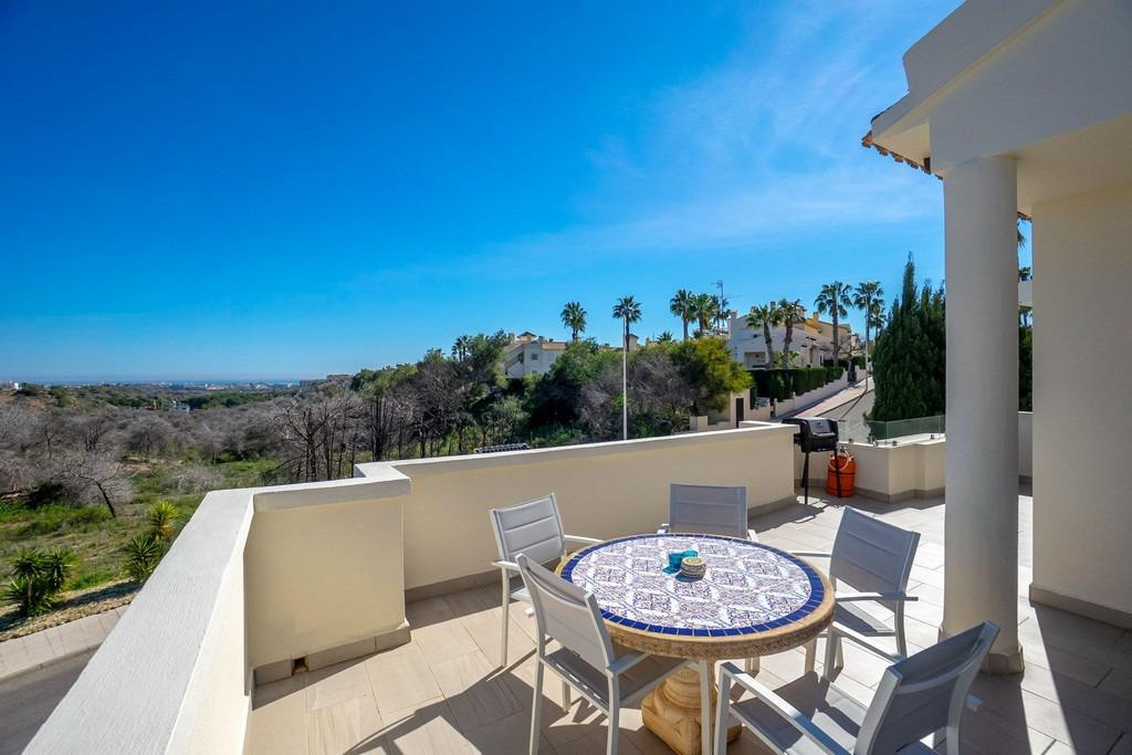 Se vende Villa - Chalet de 4 dormitorios en Costa Blanca, Alicante, España