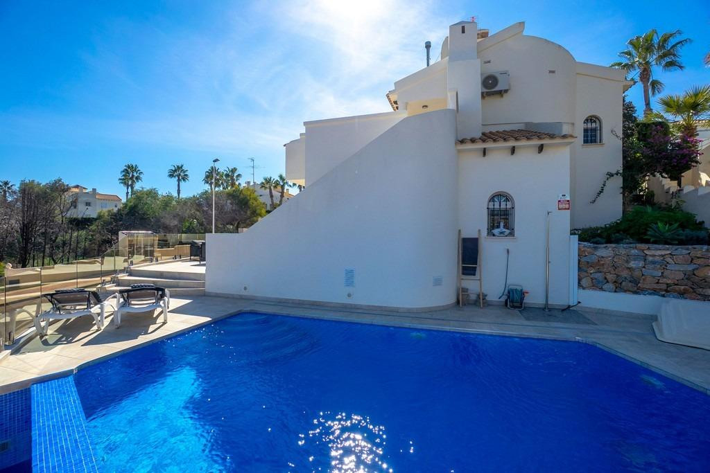 Se vende Villa - Chalet de 4 dormitorios en Costa Blanca, Alicante, España