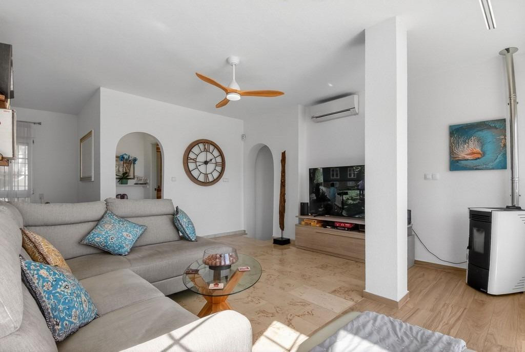 Se vende Villa - Chalet de 4 dormitorios en Costa Blanca, Alicante, España