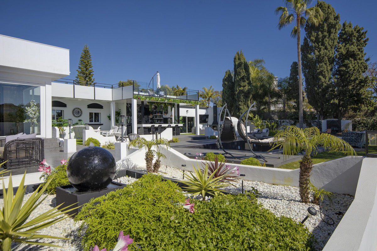 Se vende Villa - Chalet de 5 dormitorios en Costa Del Sol, Málaga, España