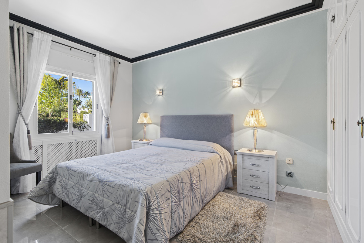 Se vende Villa - Chalet de 5 dormitorios en Costa Del Sol, Málaga, España