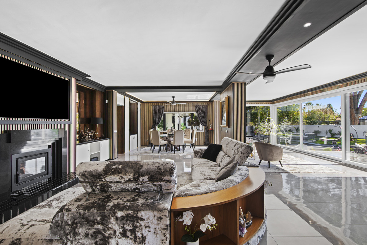 Se vende Villa - Chalet de 5 dormitorios en Costa Del Sol, Málaga, España