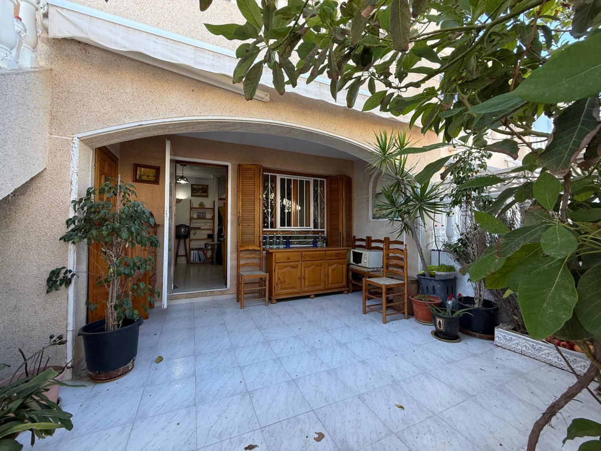 Se vende Villa - Chalet de 1 dormitorios en Costa Blanca, Alicante, España