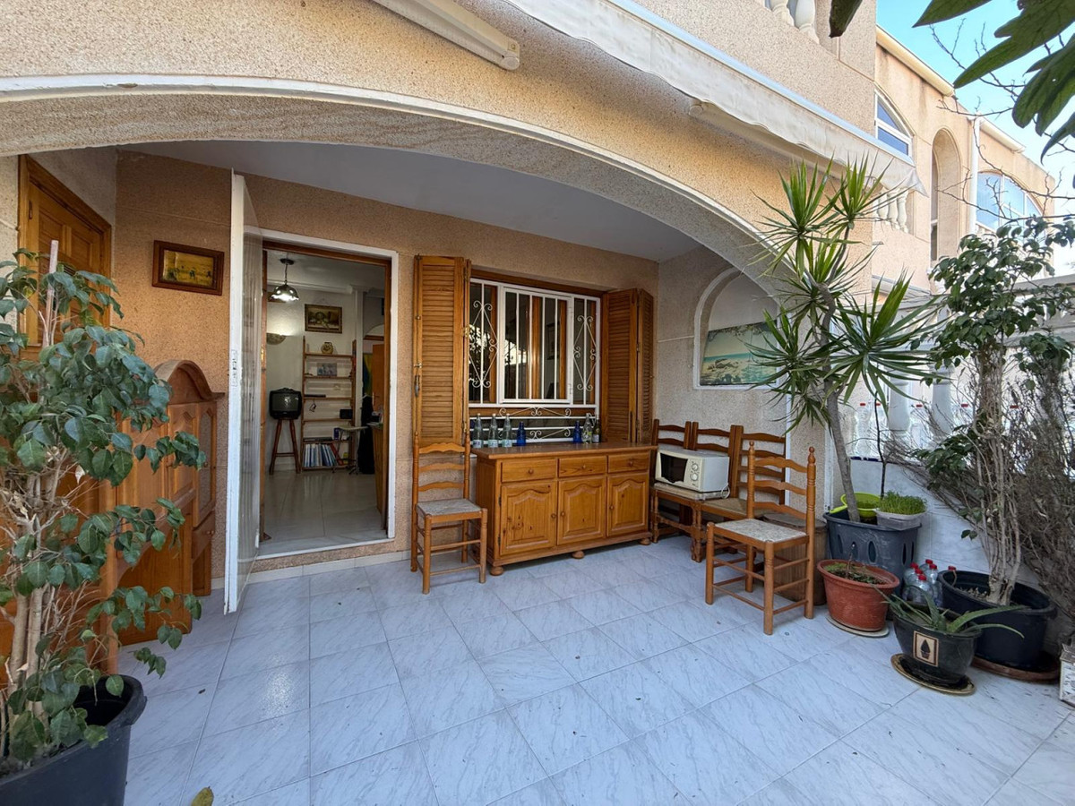 Se vende Villa - Chalet de 1 dormitorios en Costa Blanca, Alicante, España
