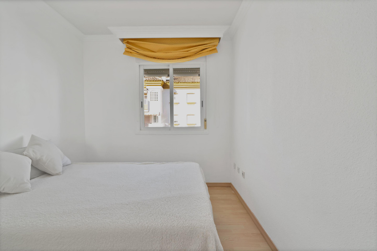 3 Bed Apartment for sale in Marbella Costa Del Sol, Málaga, Spain