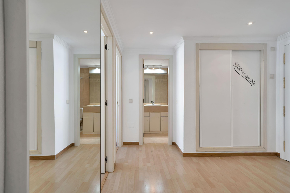 3 Bed Apartment for sale in Marbella Costa Del Sol, Málaga, Spain