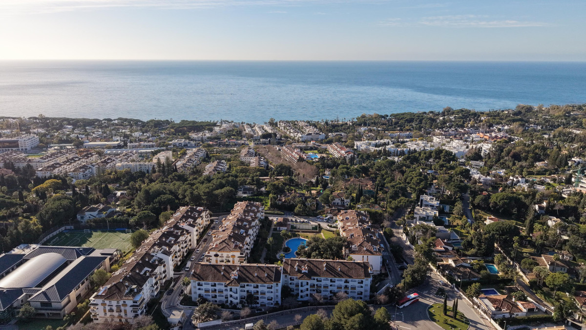 3 Bed Apartment for sale in Marbella Costa Del Sol, Málaga, Spain