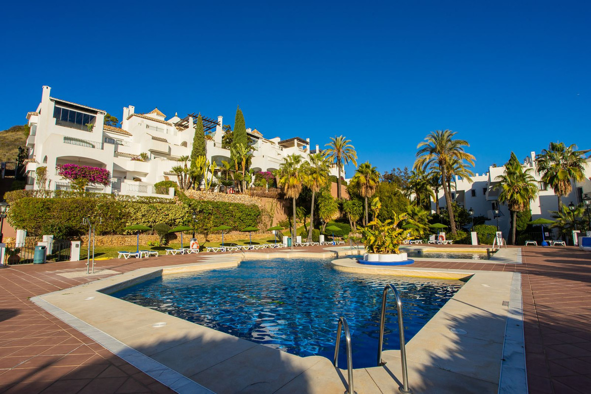2 Bed Apartment for sale in The Golden Mile Costa Del Sol, Málaga, Spain