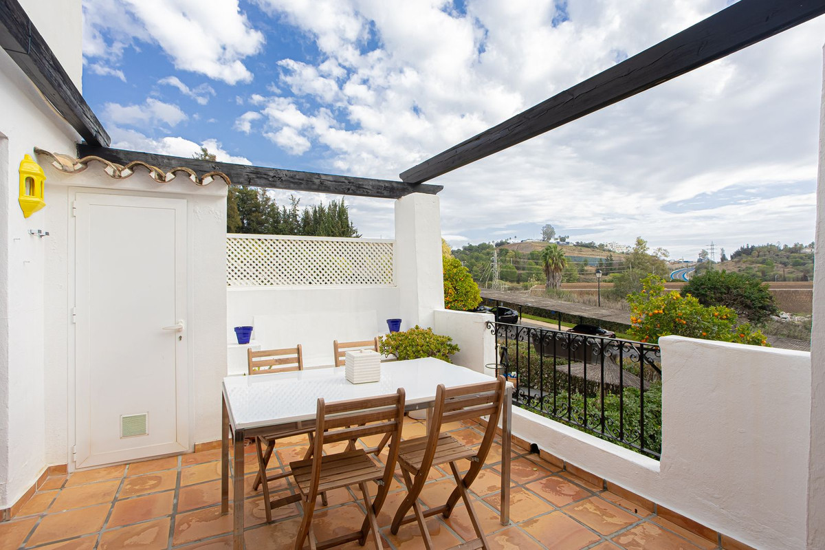 2 Bed Apartment for sale in The Golden Mile Costa Del Sol, Málaga, Spain