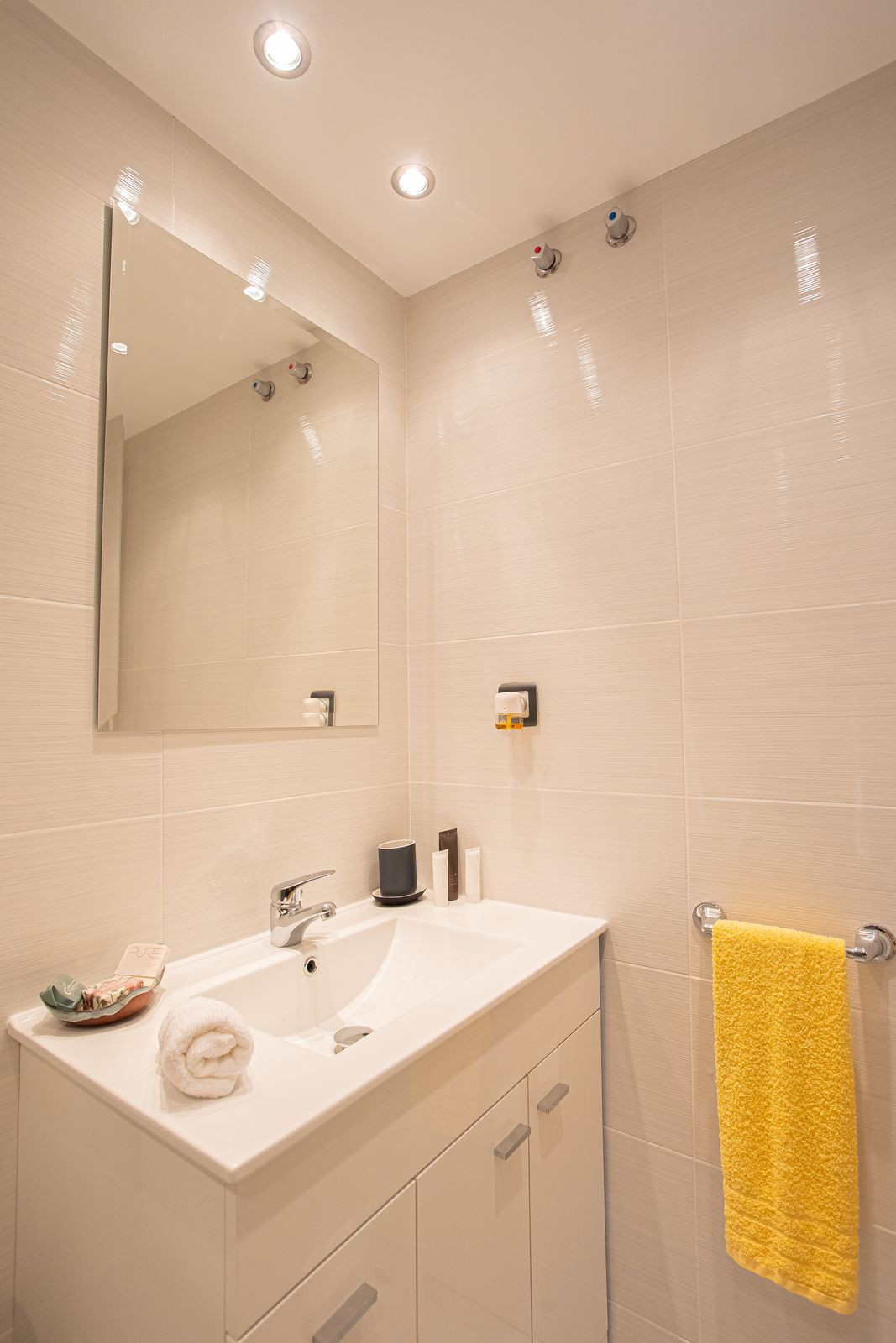 2 Bed Apartment for sale in The Golden Mile Costa Del Sol, Málaga, Spain