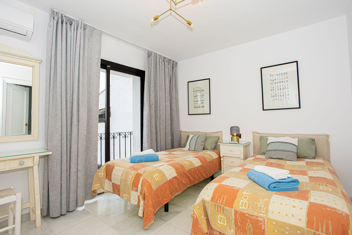 2 Bed Apartment for sale in The Golden Mile Costa Del Sol, Málaga, Spain
