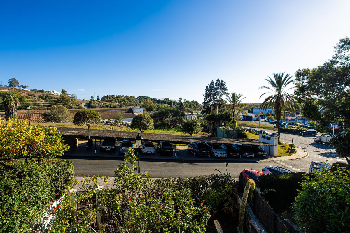 2 Bed Apartment for sale in The Golden Mile Costa Del Sol, Málaga, Spain