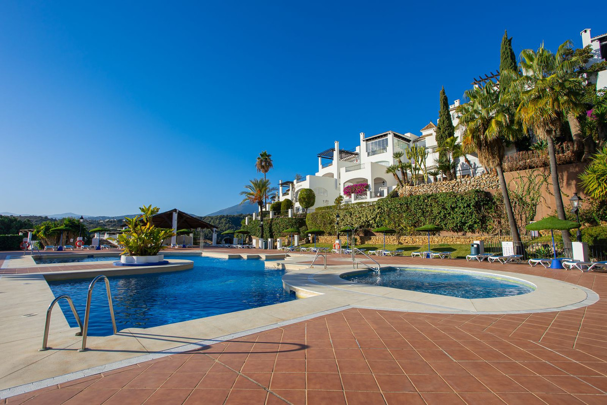 2 Bed Apartment for sale in The Golden Mile Costa Del Sol, Málaga, Spain