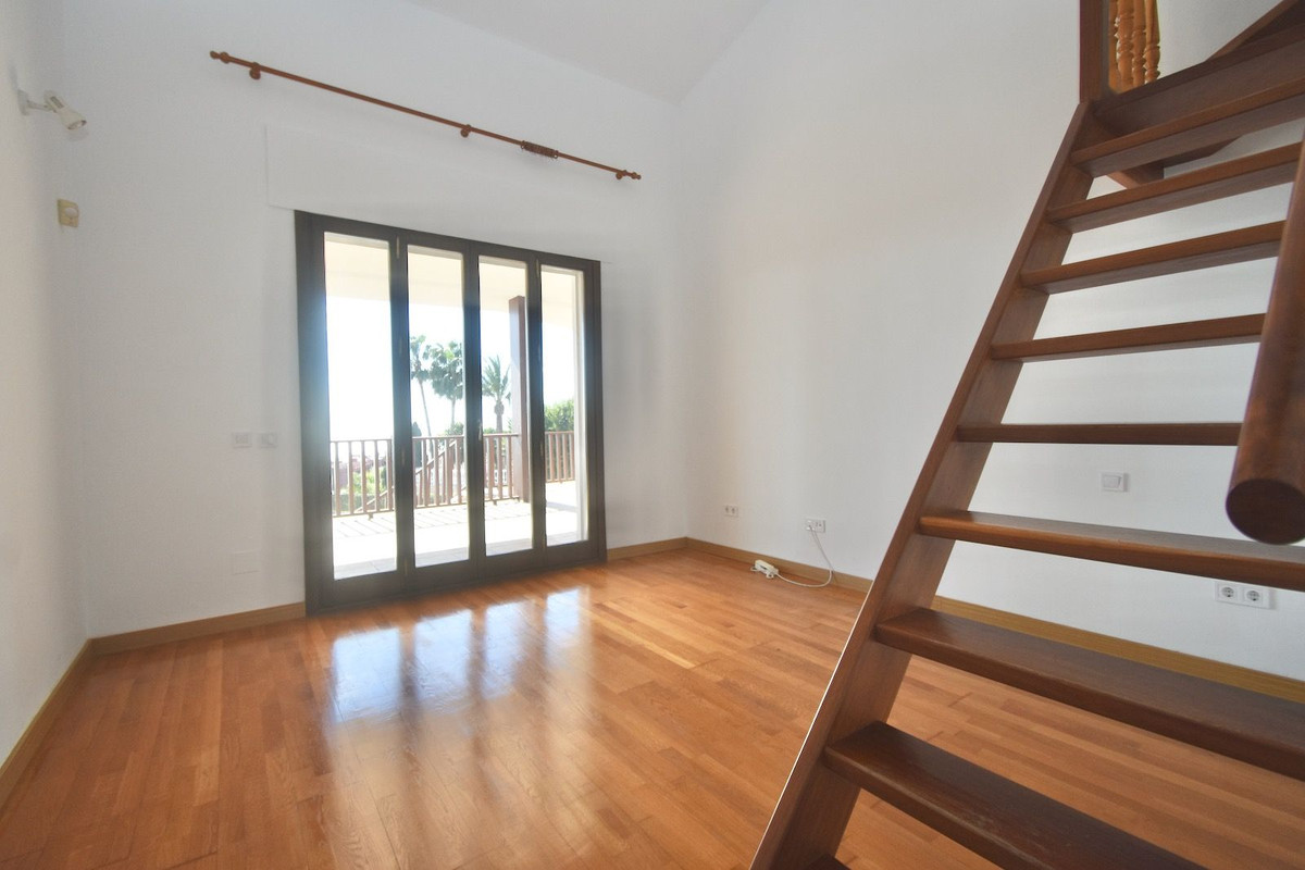 7 Bed Townhouse for sale in Benalmadena Costa Del Sol, Málaga, Spain