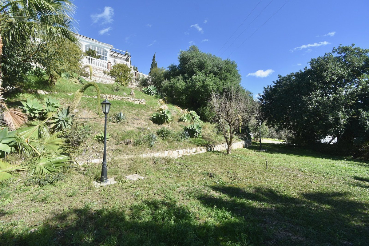 7 Bed Townhouse for sale in Benalmadena Costa Del Sol, Málaga, Spain
