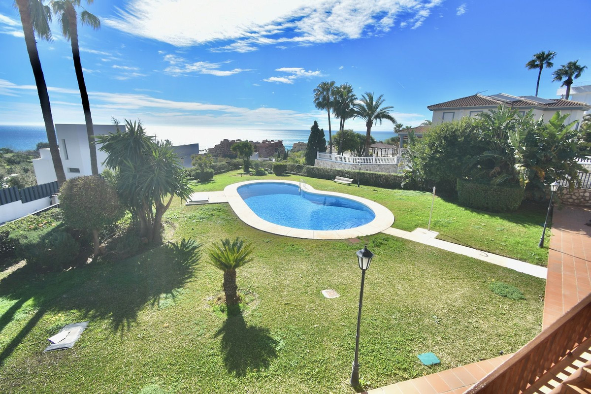 7 Bed Townhouse for sale in Benalmadena Costa Del Sol, Málaga, Spain