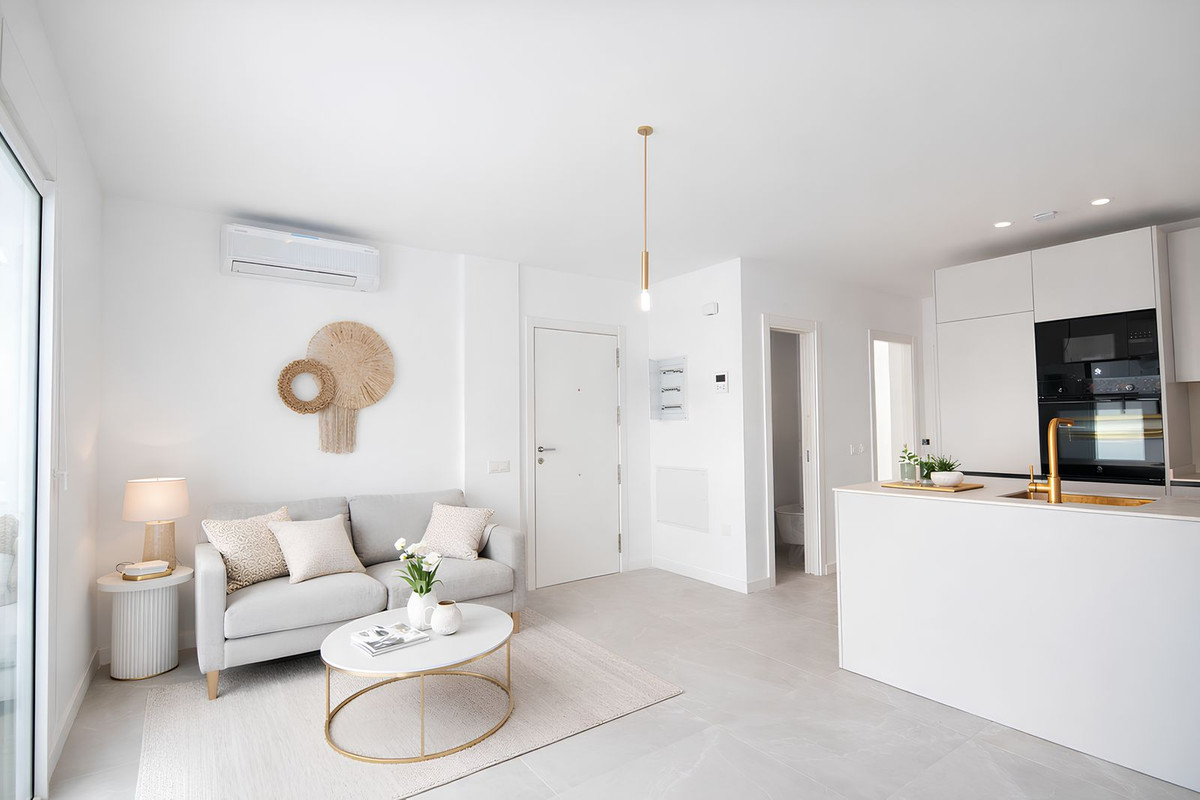3 Bed Apartment for sale in Fuengirola Costa Del Sol, Málaga, Spain